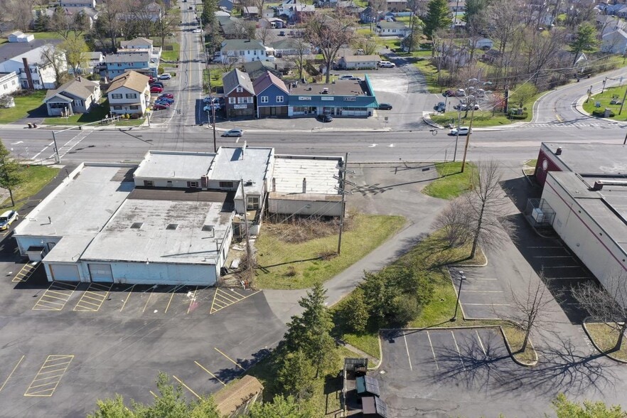 More Photos Of 178 Columbia Tpke, Rensselaer Auto Repair For Sale