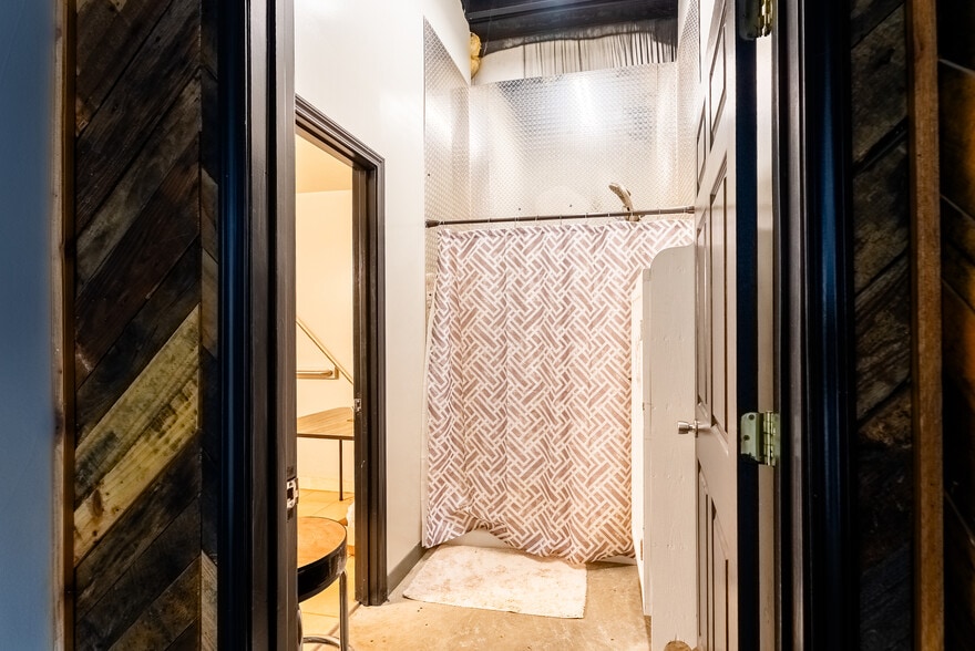 More Photos Of 5141 Roane State Hwy, Rockwood Warehouse For Sale