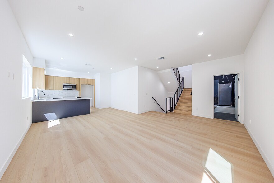 More Photos Of 2847 S Victoria Ave, Los Angeles Multifamily For Sale