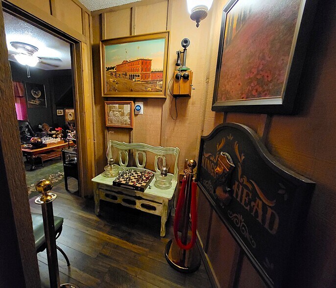 More Photos Of 1209 W 7th St, Joplin Office For Sale