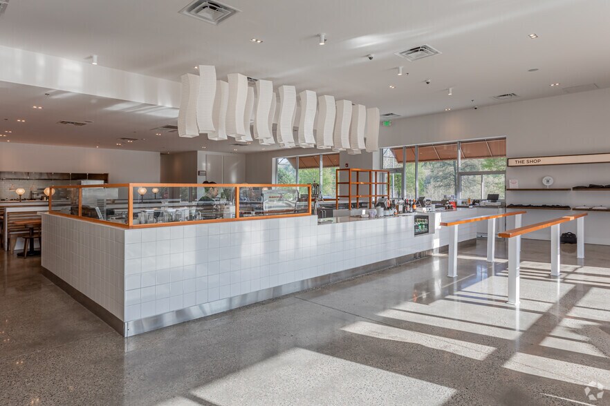 More Photos Of 11525 Cantrell Rd, Little Rock Unknown For Lease