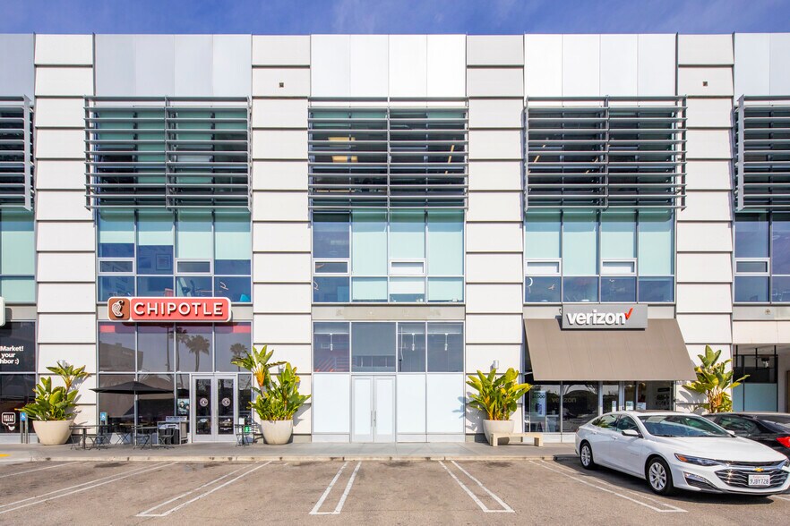 More Photos Of 110 S Fairfax Ave, Los Angeles Office For Lease