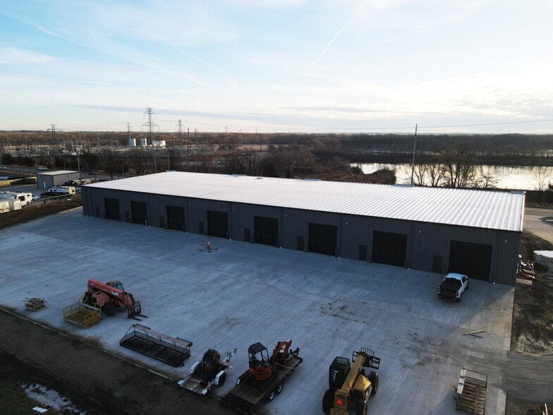 More Photos Of 5950 NW Beaver Dr, Johnston Industrial For Sale