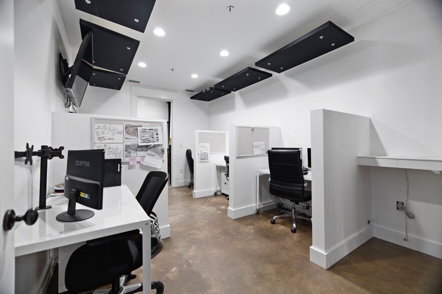 More Photos Of 790 N Highway 393, Santa Rosa Beach Warehouse For Lease