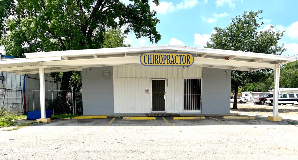 Primary Photo Of 4040 SW Military Dr, San Antonio Freestanding For Lease