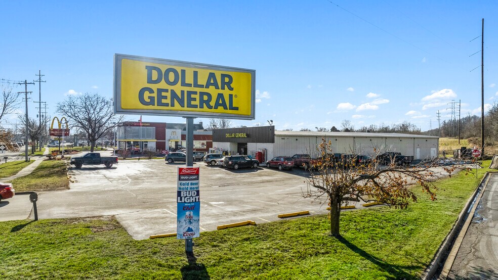 More Photos Of 300 S Main St, Brooklyn Freestanding For Sale