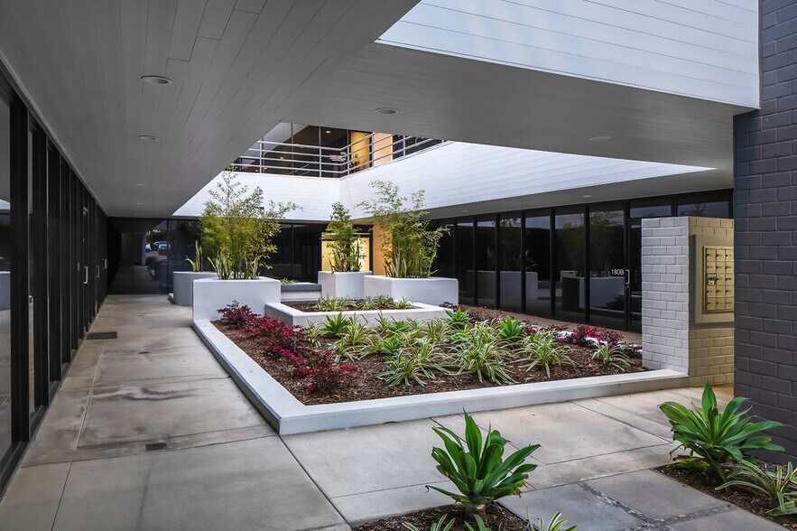 More Photos Of 30012 Ivy Glenn Dr, Laguna Niguel Office For Lease