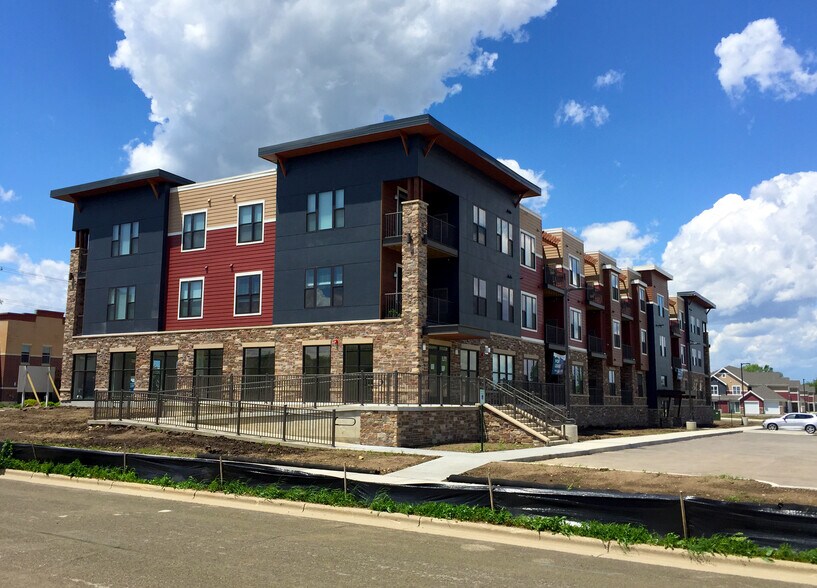 More Photos Of 1240-1270 Stonewood Xing, Sun Prairie Apartments For Lease