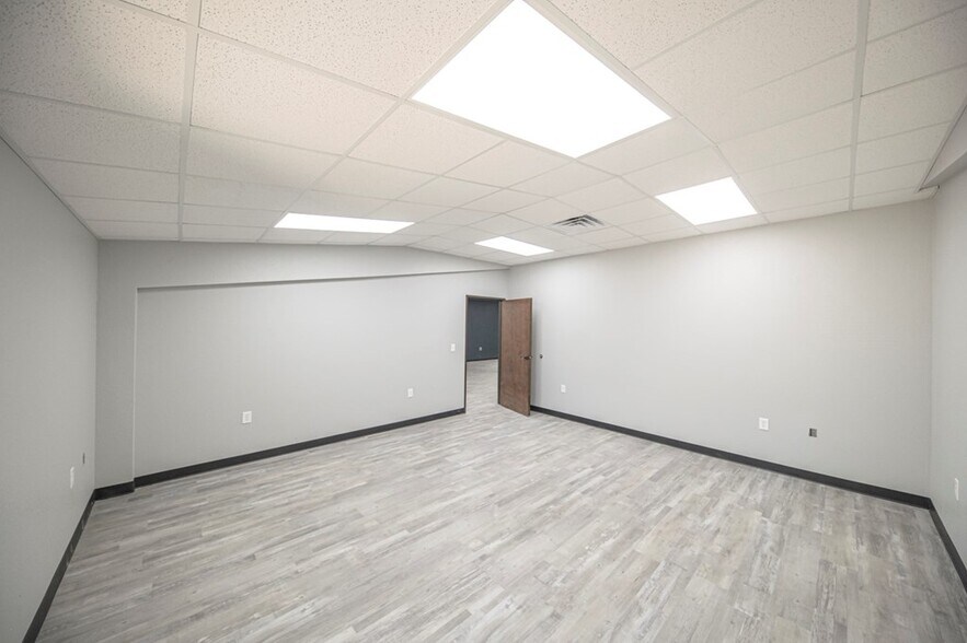 More Photos Of 16651 W Basin St, Odessa Industrial For Sale