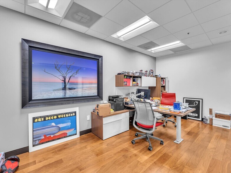 More Photos Of 10855 NW 27th St, Doral Warehouse For Lease