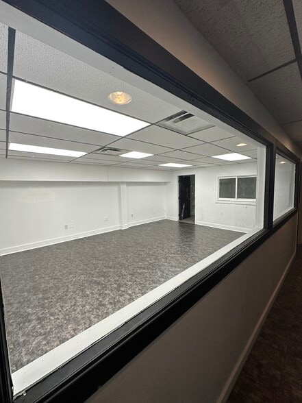More Photos Of 4719-4731 Stamp Rd, Temple Hills Service For Sale