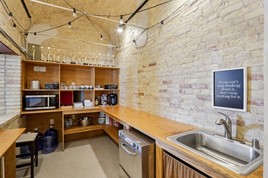 More Photos Of 101 Church St, Lake Mills Loft Creative Space For Sale