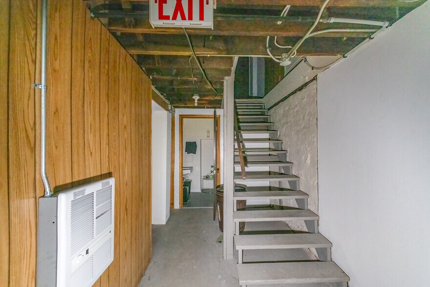 More Photos Of 100-106 S Main st, Ishpeming Bank For Sale
