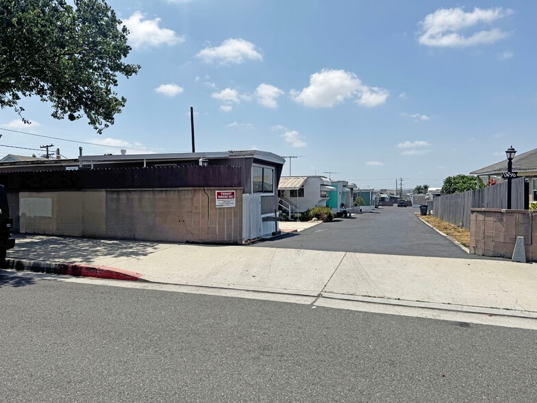 More Photos Of , Gardena Multifamily For Sale