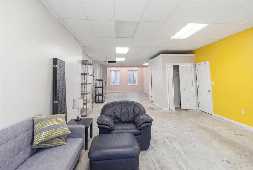 More Photos Of 2600-2602 Brownsville Rd, Pittsburgh Storefront Retail Residential For Sale