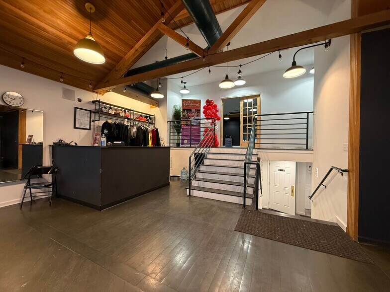 More Photos Of 120 W Boylston St, Worcester Freestanding For Sale