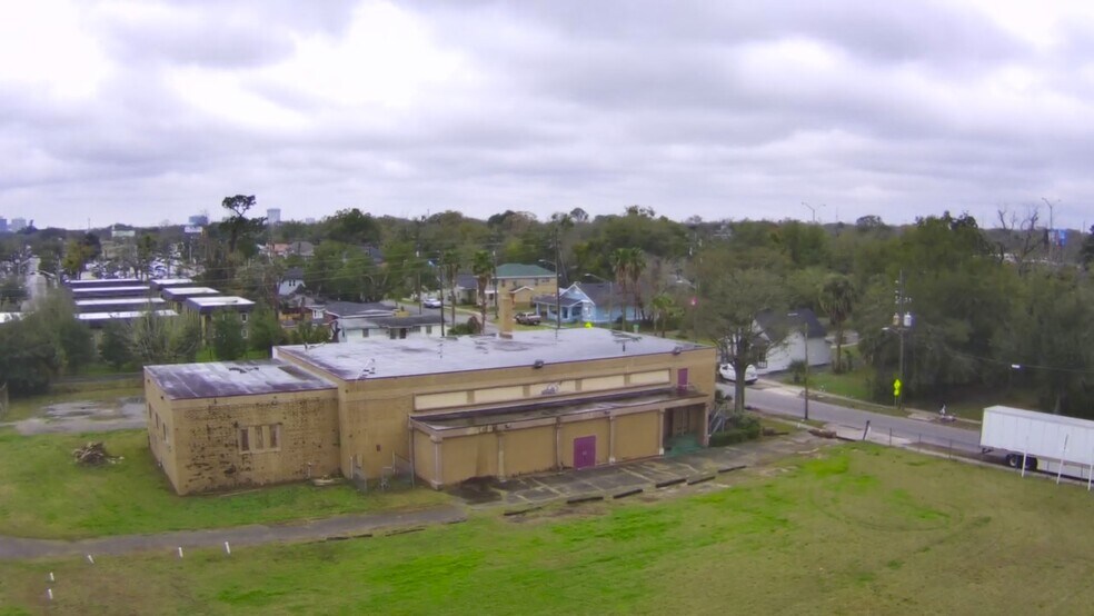 More Photos Of 2335 N Davis St, Jacksonville Religious Facility For Sale