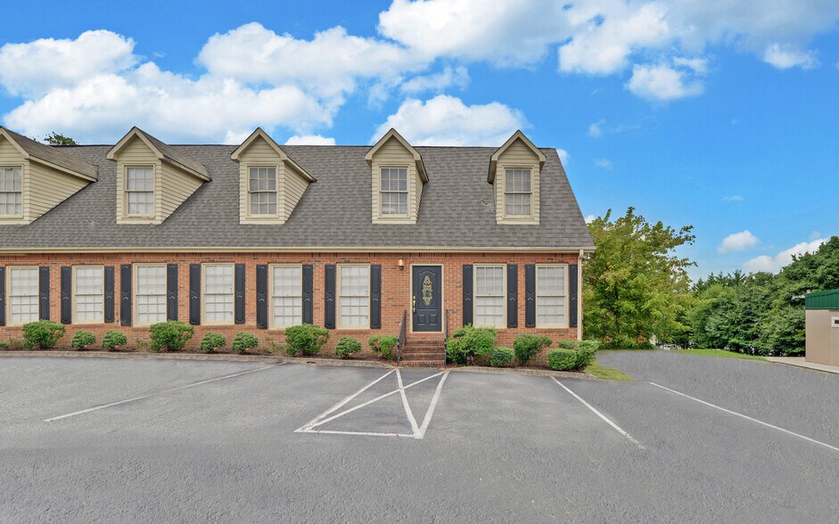 More Photos Of 131 W Savannah St, Toccoa Office For Lease