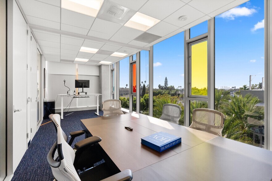 More Photos Of 6555 Barton Ave, Los Angeles Office For Lease