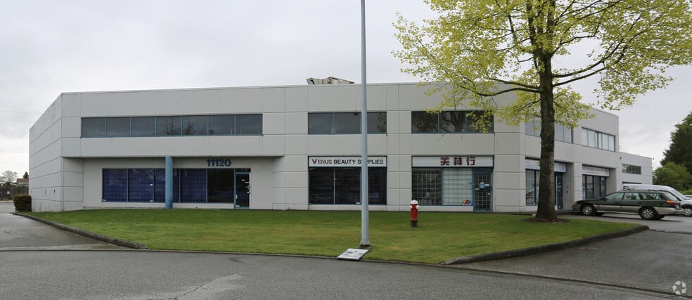 More Photos Of 11120 Bridgeport Rd, Richmond Warehouse For Lease