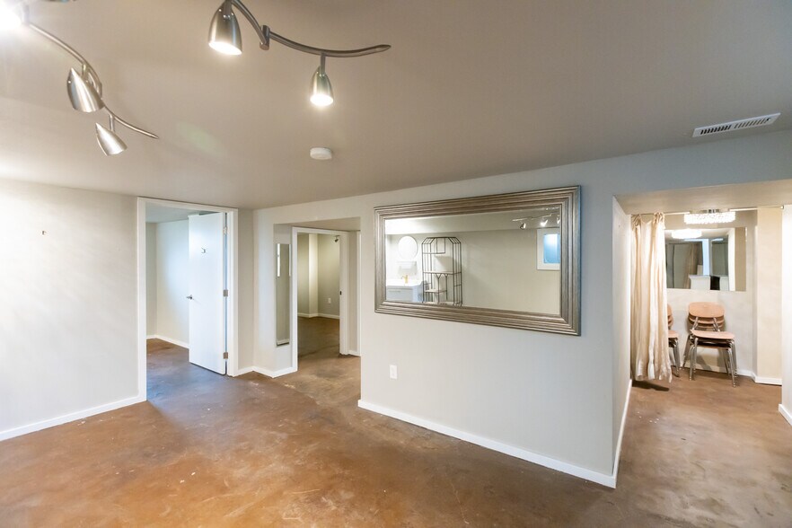 More Photos Of 1215 B St, Hood River Office For Sale