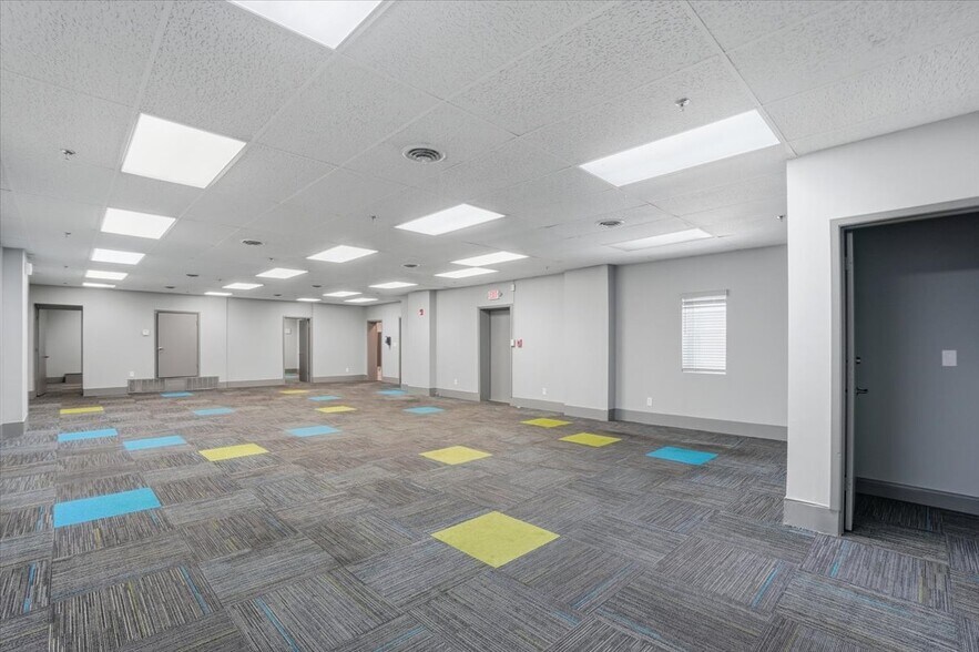 More Photos Of 175 E Broadway Ave, Westerville Office For Lease