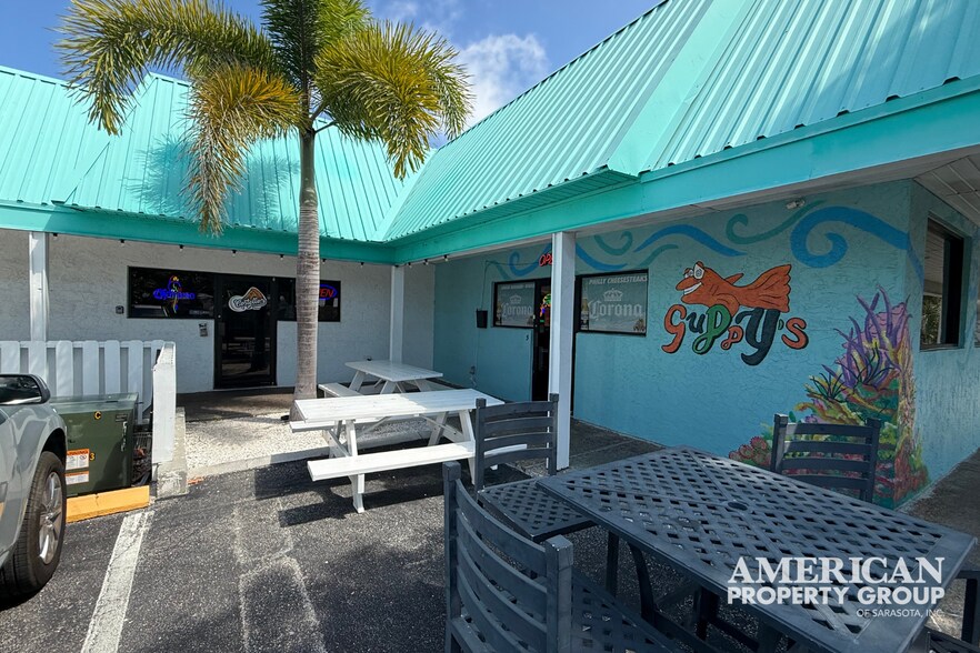 More Photos Of 5610 Gulf of Mexico Dr, Longboat Key Restaurant For Sale