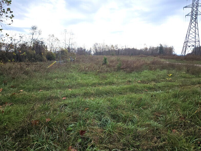 More Photos Of 1032 7th E ave, Hendersonville Land For Lease