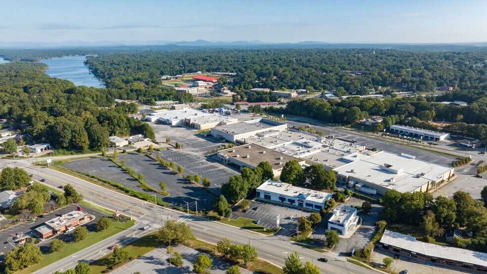 More Photos Of 1358 Plaza Dr, Gainesville Freestanding For Sale