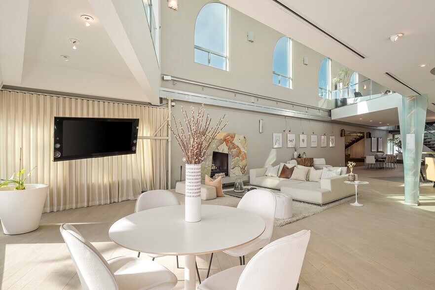 More Photos Of 3111 Ocean Front Walk, Marina Del Rey Apartments For Sale