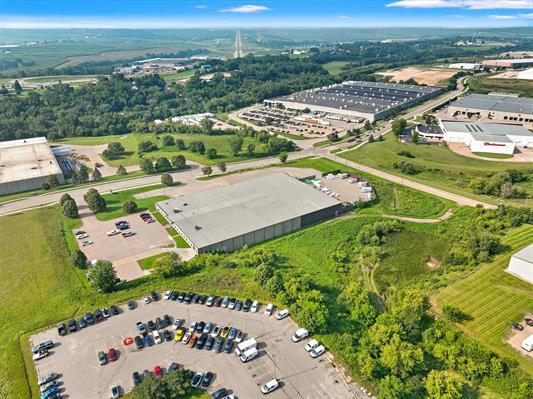 More Photos Of 4949 Chavenelle Rd, Dubuque Industrial For Sale