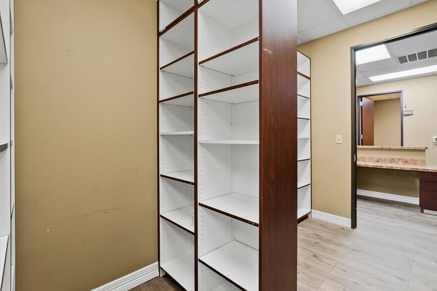 More Photos Of 3115 College Park Dr, Conroe Medical For Lease