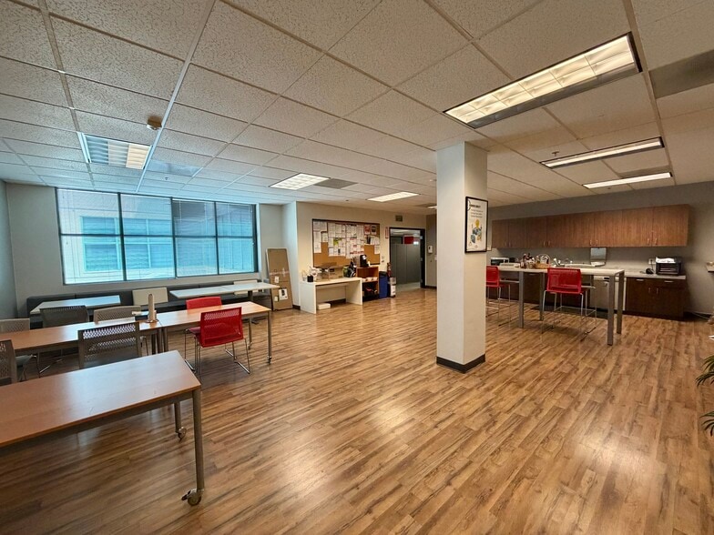 More Photos Of 1370 India St, San Diego Loft Creative Space For Lease