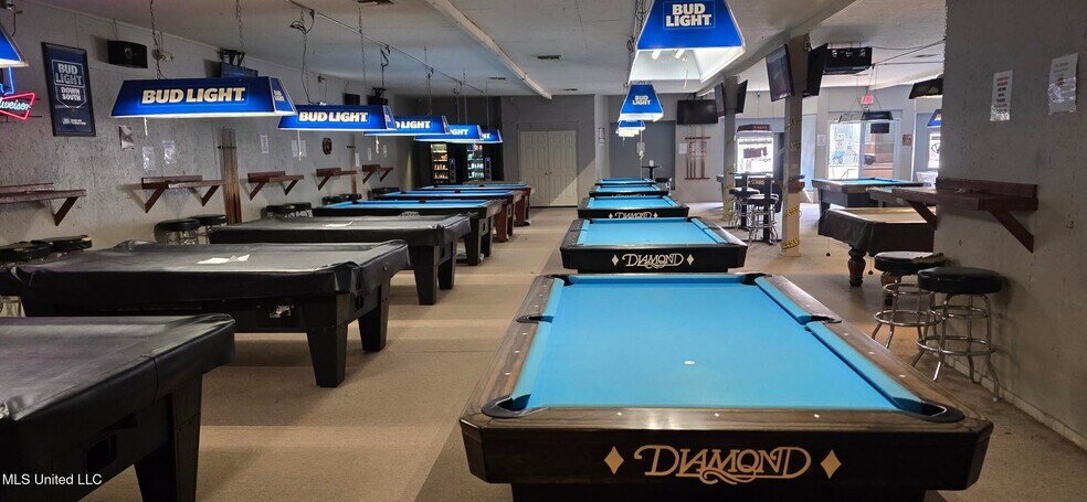 More Photos Of 601b S Railroad Blvd, Mccomb General Retail For Sale