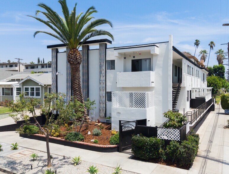 More Photos Of 1900 Dracena Dr, Los Angeles Apartments For Sale