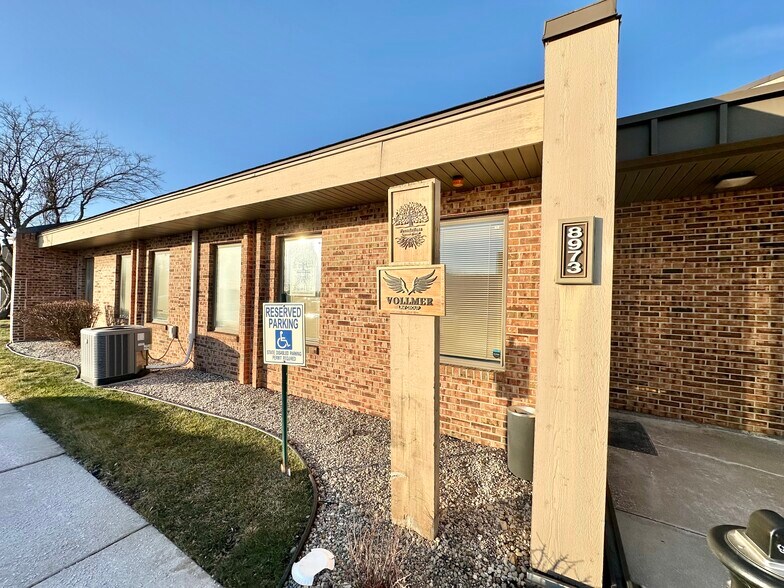 More Photos Of 8949-8979 Broadway, Merrillville Office Residential For Lease