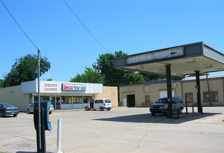 More Photos Of 520 W 6th Ave, Emporia Convenience Store For Sale