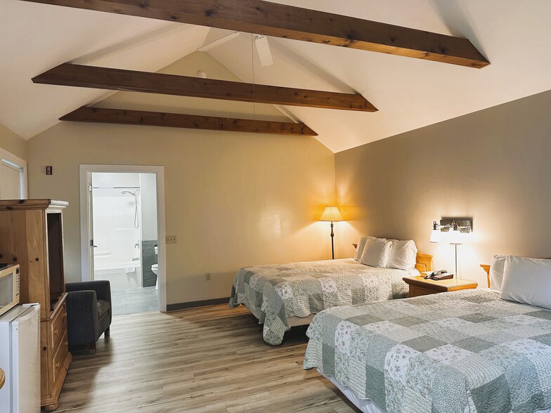 More Photos Of 2439 Old Philadelphia Pike, Lancaster Hotel For Sale