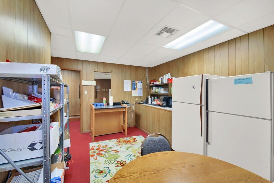 More Photos Of 202 N Main St, Taylor Loft Creative Space For Sale