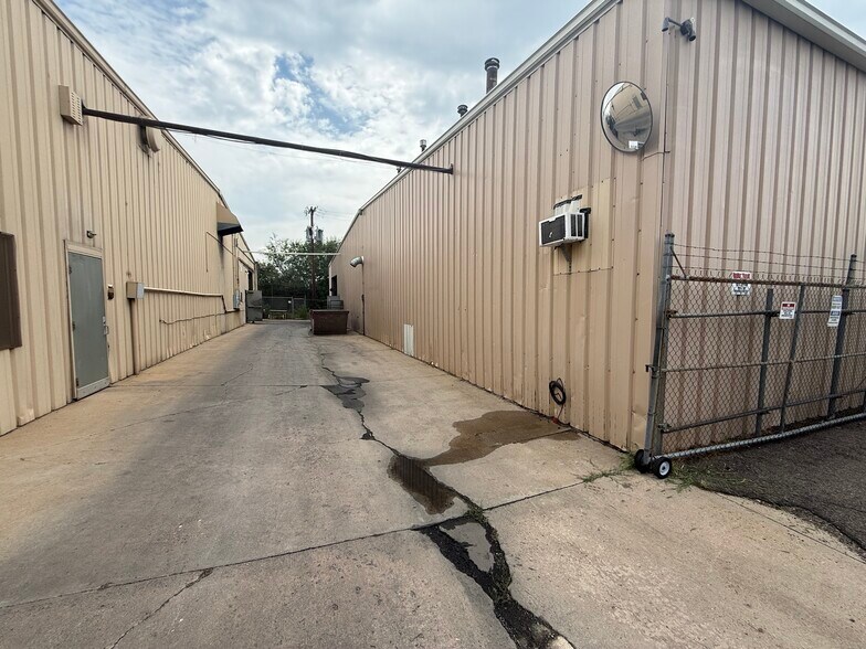 More Photos Of 2050 S Pecos St, Denver Warehouse For Sale