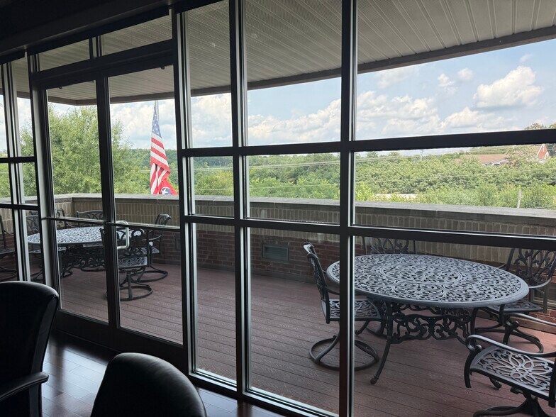 More Photos Of 9721 Cogdill Rd, Knoxville Office For Sale