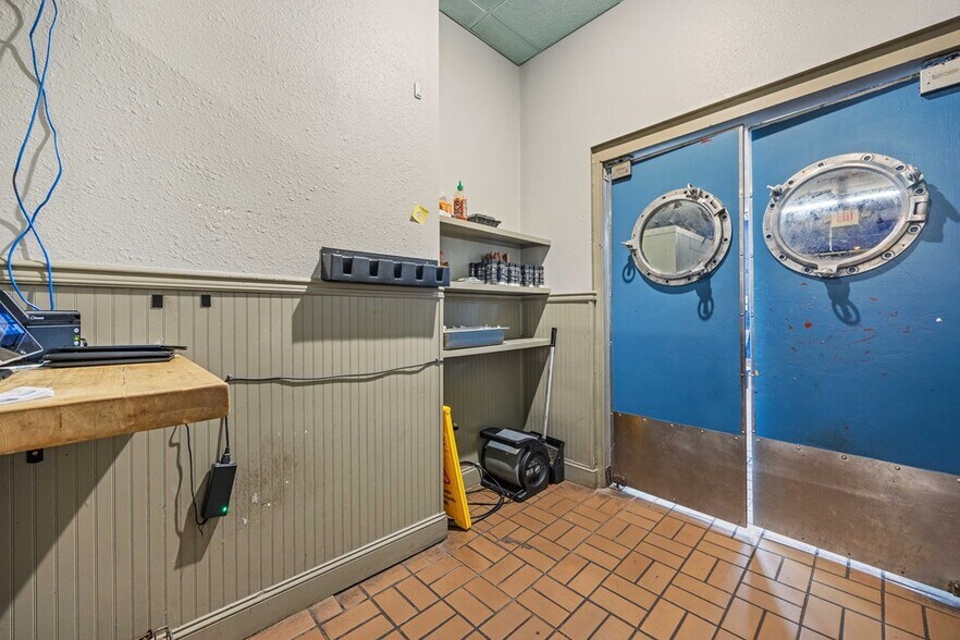 More Photos Of 1405 Gornto Rd, Valdosta Restaurant For Sale