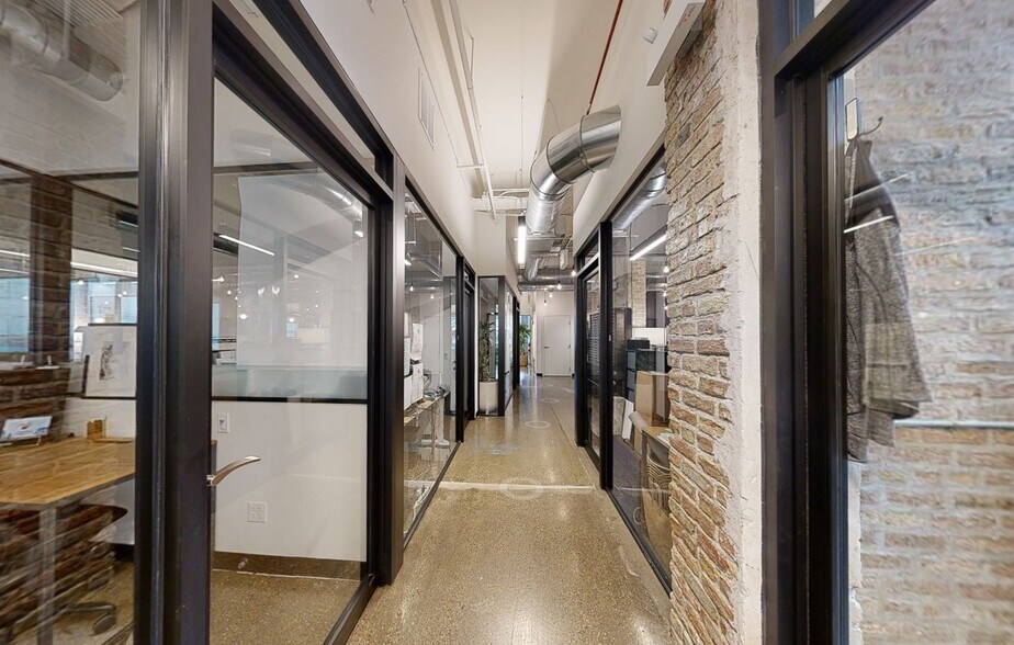 Primary Photo Of 1714-1720 W Division St, Chicago Coworking Space