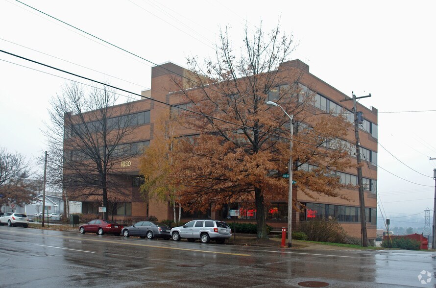 More Photos Of 1650 Elm St, Manchester Medical For Sale