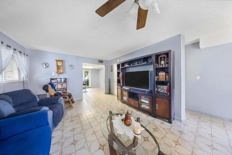 More Photos Of 840-858 NW 4th St, Miami Apartments For Sale