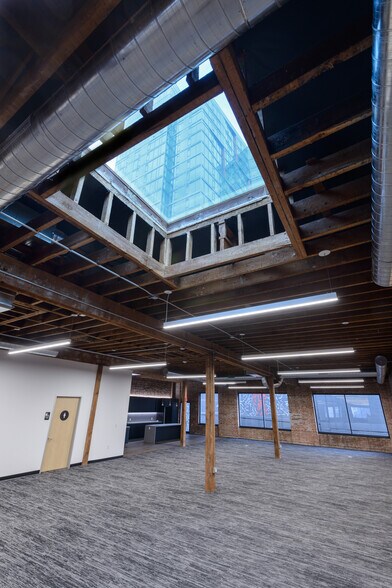 More Photos Of 1714-1720 Franklin St, Oakland Office For Sale