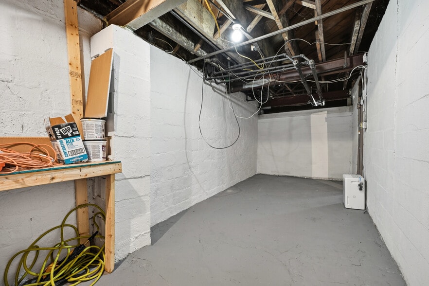 More Photos Of 350 Center Ave, Pittsburgh Office For Sale