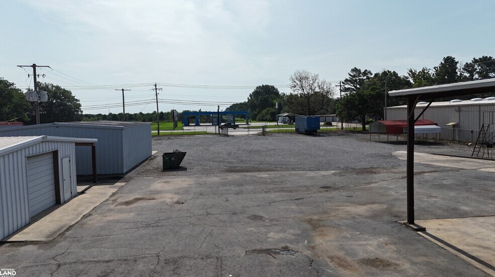 More Photos Of 1701 S Timber St, Stuttgart Office Residential For Sale