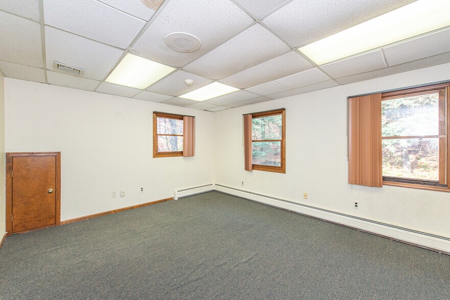 More Photos Of 74 S Powder Mill Rd, Morris Plains Office Residential For Sale