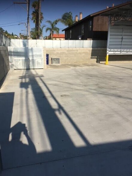 More Photos Of 9215 Birch St, Spring Valley Auto Salvage Facility For Sale